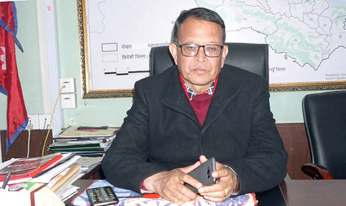 मस्तिष्कघात भई उपचाररत प्रमुख जिसीको शल्यक्रिया हुँदै