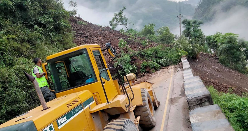 नारायणगढ–मुग्लिन सडकखण्ड अवरुद्ध