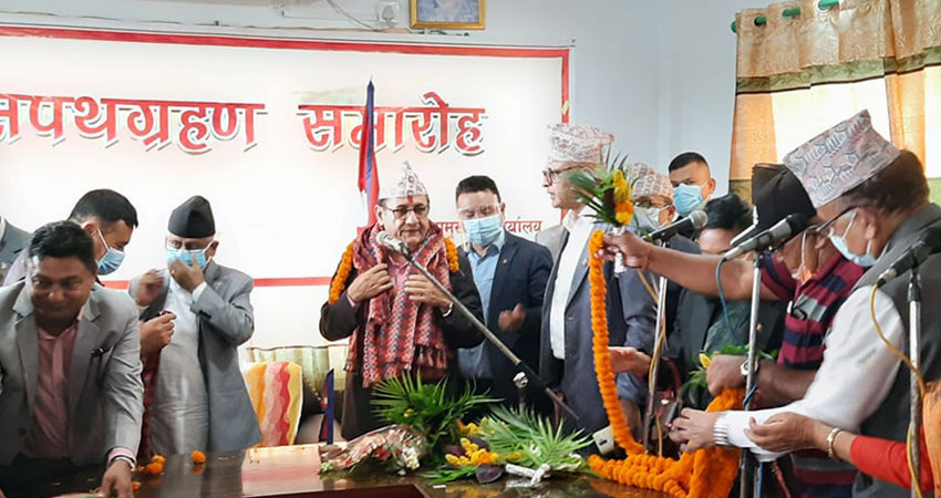 भीम आचार्यले लिए मुख्यमन्त्रीको सपथ