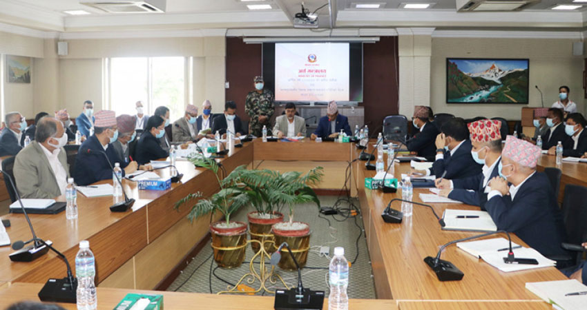 अर्थमन्त्री शर्माको प्रश्न:  सार्वजनिक संस्थानको घाटा कति वर्षसम्म सहने ?