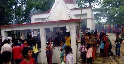 भक्तजनको भीडले शिवालय परिसरमा भरिभराउ
