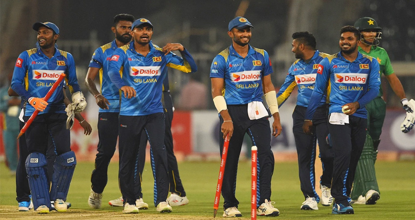 श्रीलङ्काले ३०.२ ओभरको खेलमा ओमनलाई ९८ रनमा अलआउट गरायो