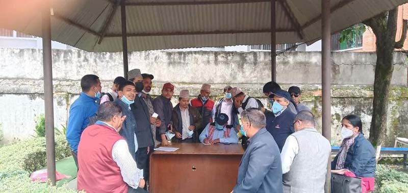 शिक्षक नेताहरु टंगालमा पक्राउ