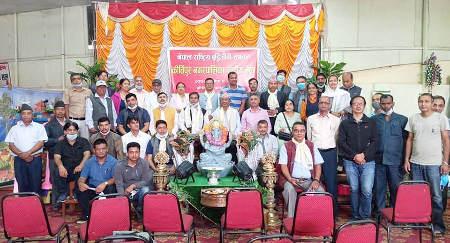 परिवर्तनको मुख्य नायक नै प्रचण्ड – दीनानाथ शर्मा