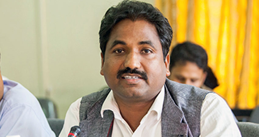 महाधिवेशनको मुखमा ओलीलाई अर्को धक्का, नेकपा ब्यूँताउने योजनामा जुटे प्रभु शाह