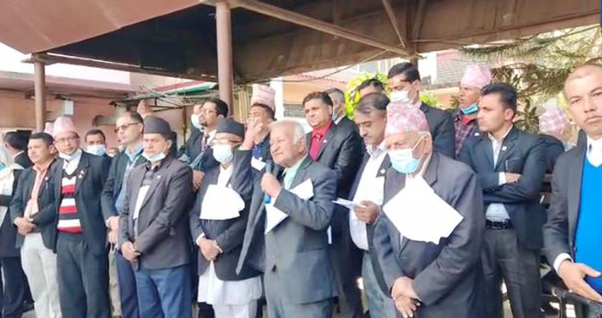 प्रधानन्यायाधिशको राजीनामा माग गर्दै कानुन व्यवसायी आज पनि आन्दोलनमा