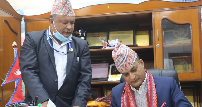 सदस्य–सचिव ढकालद्वारा पदवहाली