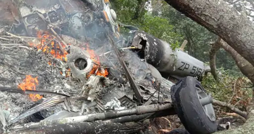 भारतमा रक्षा प्रमुख चढेको हेलिकप्टर दुर्घटना हुँदा ११ जनाको मृत्यु