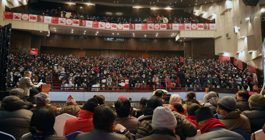 माओवादी महाधिवेशनमा प्रतिनिधिहरुको माग : मन्त्रीको होइन पीएकै सम्पत्ति छानबिन गरौँ