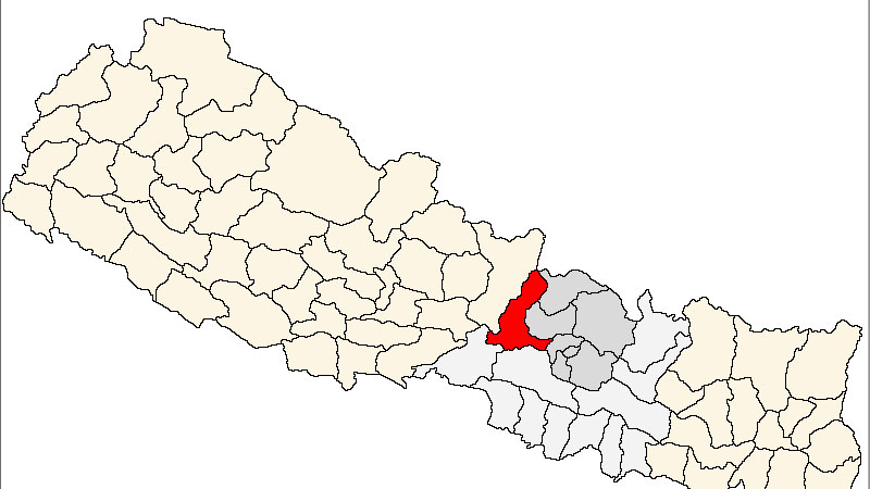 धादिङमा सुख्खा पहिरो जाँदा डोजरसहित तीनजना पुरिए