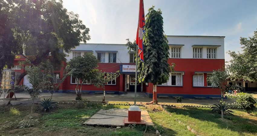 कोरोना संक्रमण देखिएपछि सीडीओ कार्यालय नै एक साताका लागि बन्द
