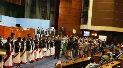 संसद बैठक सुरु हुनासाथै एमाले सांसदको नाराबाजी