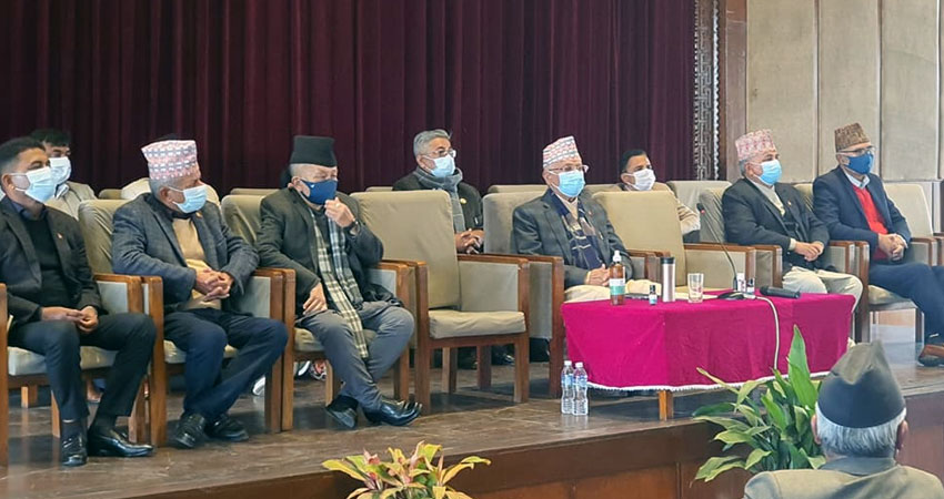 ‘काउण्टर जवाफ’ दिन्छौं भन्दै तात्तिएको एमाले किन हच्कियाे ?