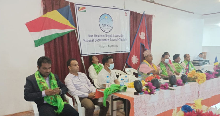 सिसेल्स भ्रमणमा रहेका श्रममन्त्री सामु एनआरएनएले उठायो कामदारका समस्या