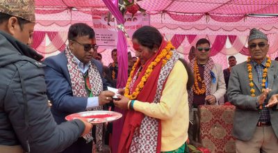 एमालेबाट निष्काशित गरिएकी पालिका अध्यक्षलाई कांग्रेसद्धारा स्वागत