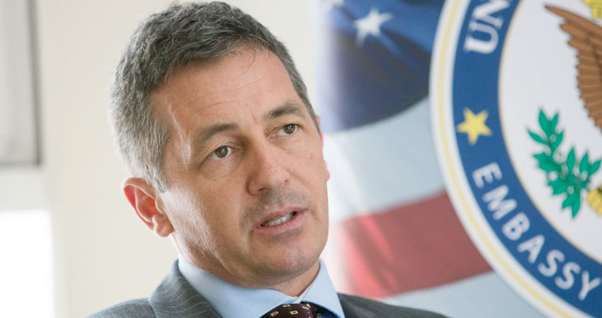 गठबन्धनको बैठक चल्दै गर्दा अमेरिकी राजदूत किन पुगे बालुवाटार ?