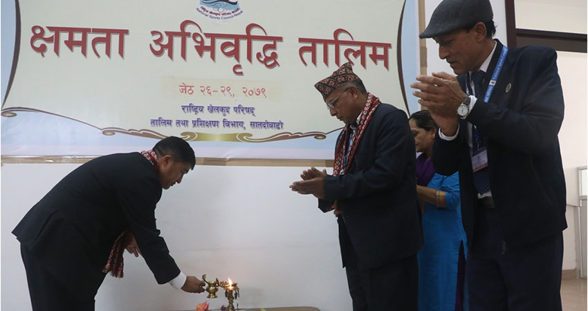 स्वयंसेवक प्रशिक्षकलाई तालिम