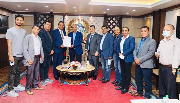 गैरआवासीय नेपाली संघद्वारा प्रधानमन्त्रीसँग भेटघाट