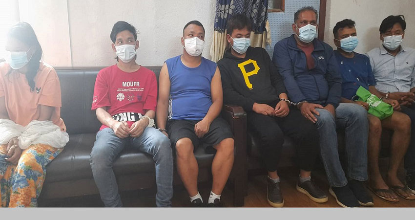 दुवईबाट कपडामा सुन लुकाएर ल्याएका दुईसहित सात पक्राउ