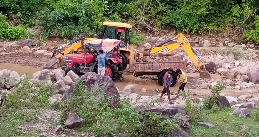 नदीजन्य पदार्थको चोरी निकासी रोक्न निगरानी