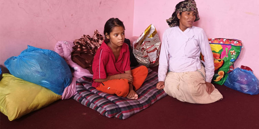 छोरीको उपचार गर्न काठमाडौं आएकी कन्नदेवी मुगु फर्किन सकिनन्
