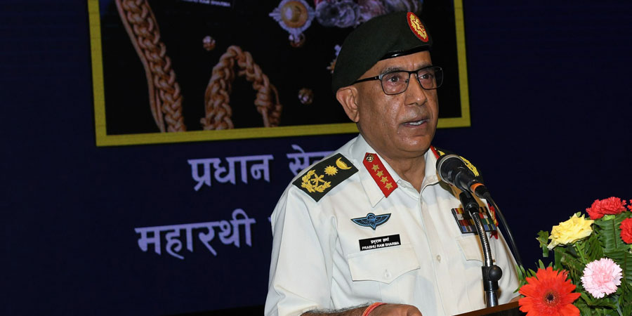 राष्ट्रियहितको संरक्षण गर्न तयारी अवस्थामा रहन प्रधानसेनापतिको निर्देशन