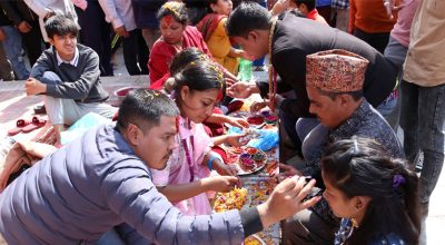 आज तिहारको मुख्य दिन : भाइटीकाले दिदीबहिनी र दाजुभाइबीच खुसी साटिँदै