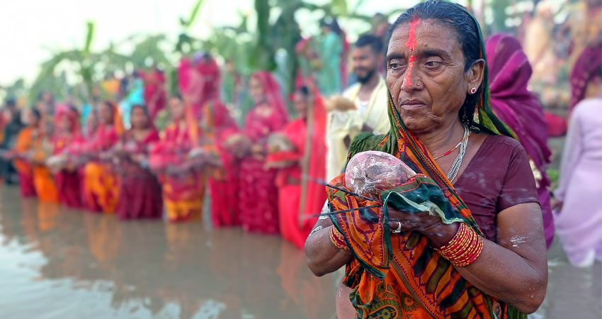 उदाउँदो सूर्यलाई अर्घ दिएर सकियो छठ पर्व