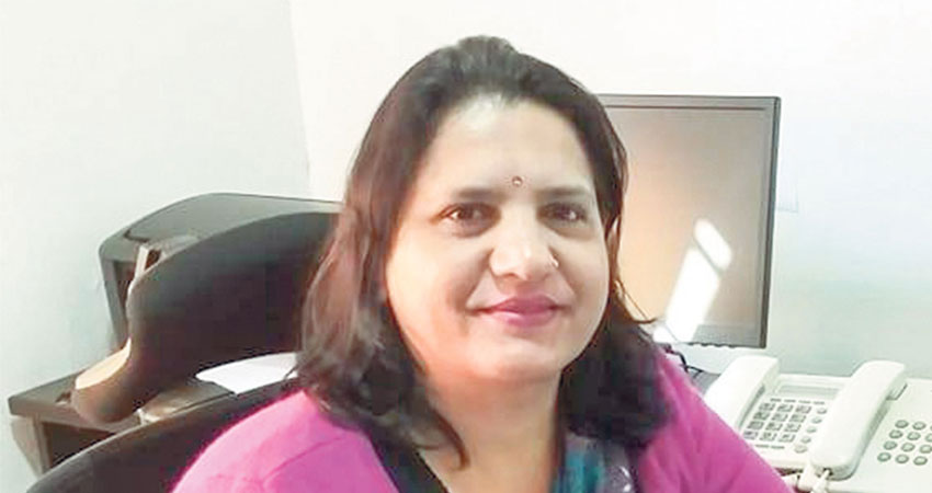 प्रचण्डसँग प्रतिस्पर्धी बनेकी डा. माधवी भट्टले फिर्ता लिइन् उम्मेदवारी