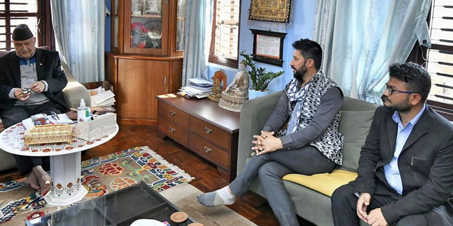 रास्वपाका अध्यक्ष लामिछाने ओली भेट्न बालकोटमा