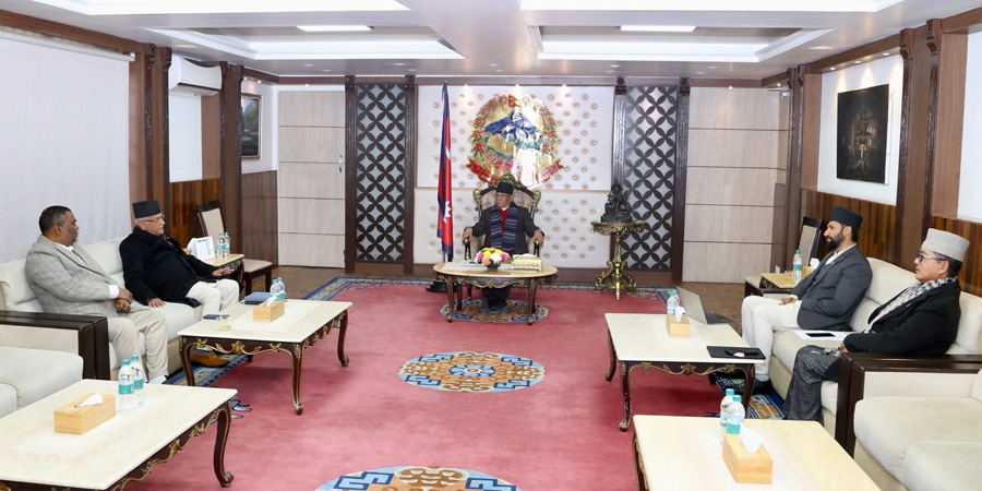 सत्ता गठबन्धनका शिर्ष नेताहरुको छलफल बालुवाटारमा