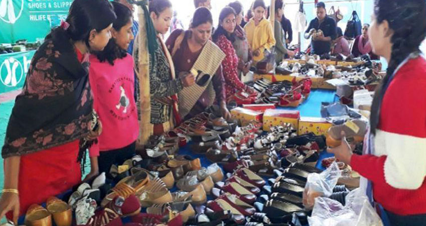 महोत्सवमा ८५ लाखको जुत्ताचप्पल बिक्री