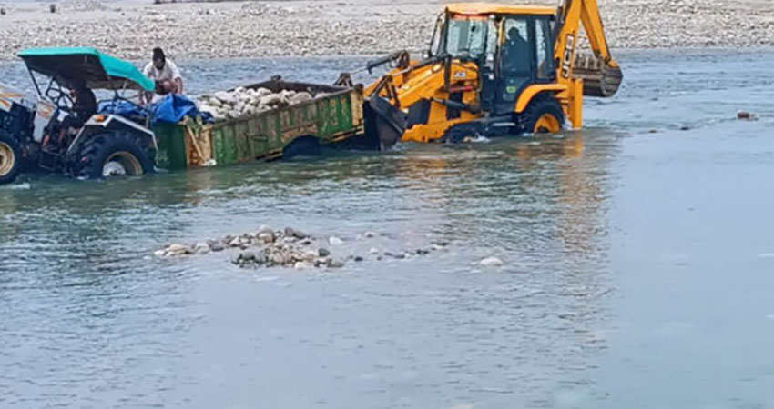 महाकाली नदीमा फसेका २० मजदुरको सकुशल उद्धार