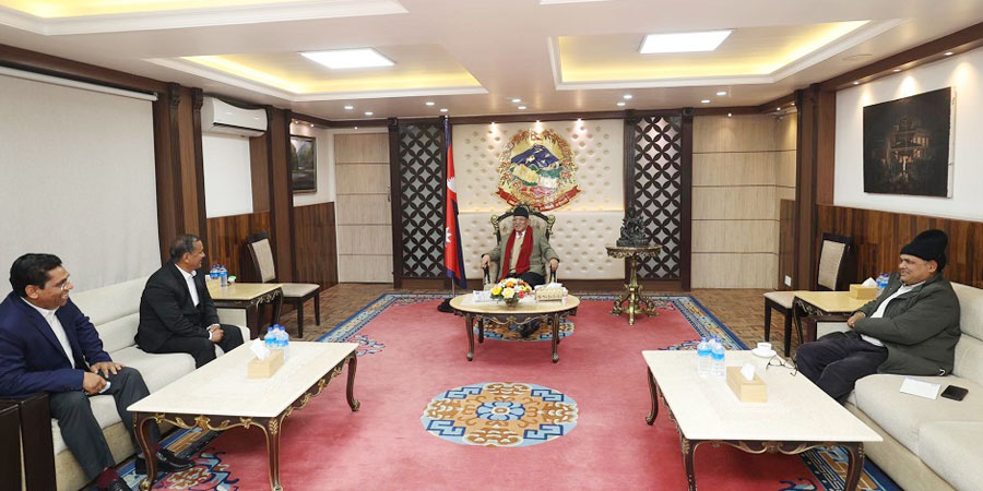 प्रधानमन्त्री प्रचण्ड र विप्लवबीच भेटवार्ता