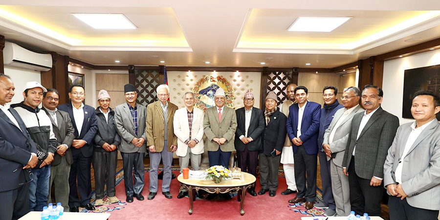 पत्रकार सम्मेलन गरेर आफ्नो धारणा सार्वजनिक गर्दै माओवादी धारका पार्टीहरु
