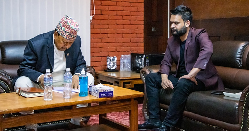 विवरण उपलब्ध नगराउने ६८ स्वास्थ्य संस्थालाई कारबाही गर्ने मेयर बालेनको चेतावनी