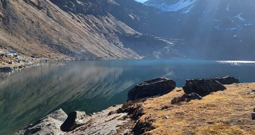 गोसाइँकुण्डमा आजदेखि विशेष मेला सुरु