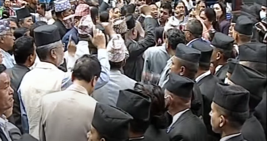 एमालेको अवरोधपछि संसद बैठक स्थगित