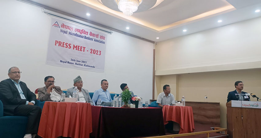 अराजक समूहलाई करबाही गर्न लघुवित्तकर्मीको सरकारलाई ध्यानाकर्षण