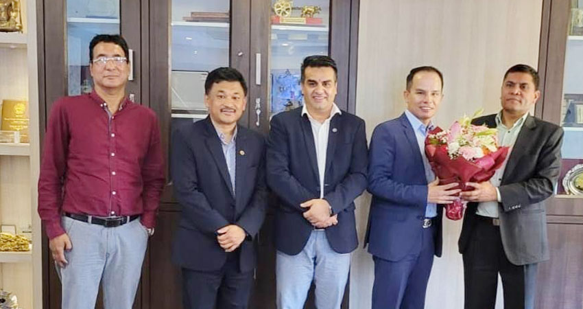 विभिन्न विषयमा ध्यानाकर्षण गराउँदै नाडा टोलीले भेट्यो भन्सार विभागका महानिर्देशक