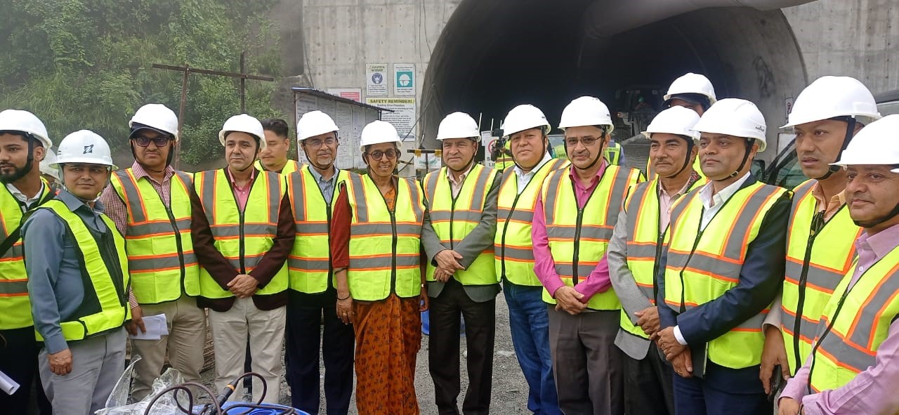 Team comprising Minister Jwala makes onsite visit of Nagdhunga-Sisnekhola tunnel route