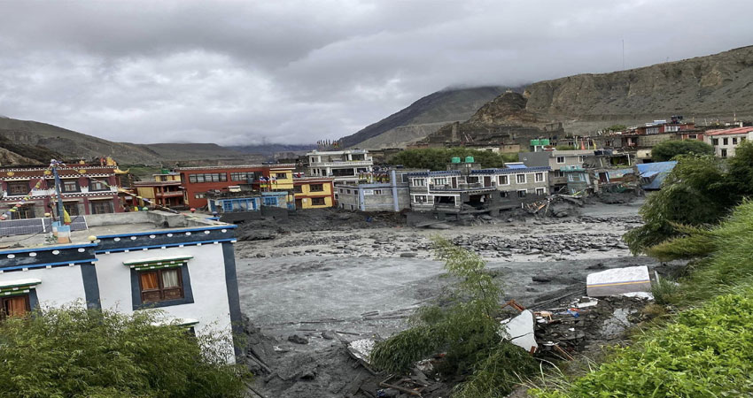 कागबेनीमा बाढीले पुर्याएको क्षतिको विवरण सङ्कलन गर्दे
