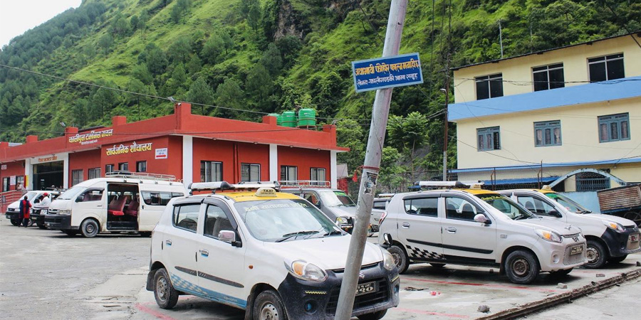 द्रुत बस सेवा चलाउन ‘डेडिकेटेड लेन’ निर्माण सुरु, असोज ३ देखि सेवा सुरु हुने