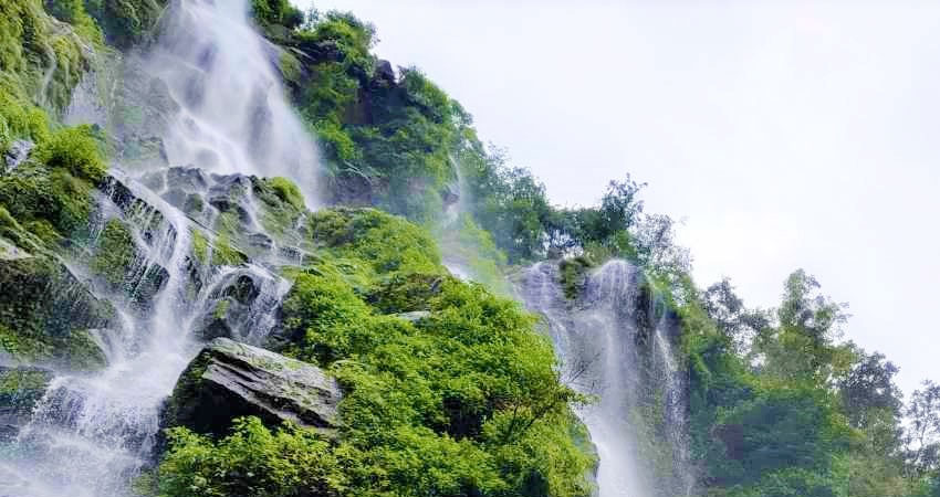 तीनधारे झरनाको विकासमा सरकारले सहयोग गर्छ : प्रदेशमन्त्री लामा