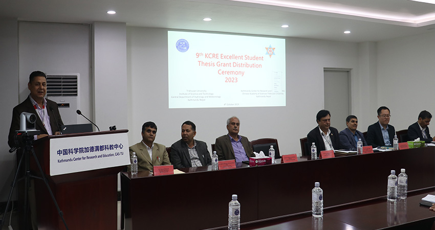 विज्ञानमा उत्कृष्ट १३ विद्यार्थीले पाए चिनियाँ अनुदान