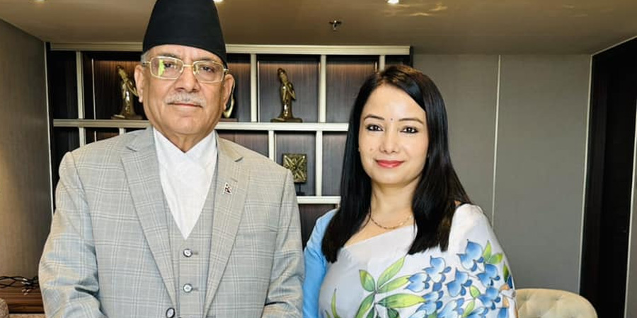 प्रचण्डको सचिवालयबाट  गंगा दाहालको राजीनामा