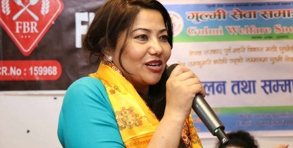 कतार पुगेकी पूर्वमन्त्री झाक्रिले भनिन्– बिदेशबाट भोट हाल्ने कुरा सस्तो लोकप्रियता मात्र