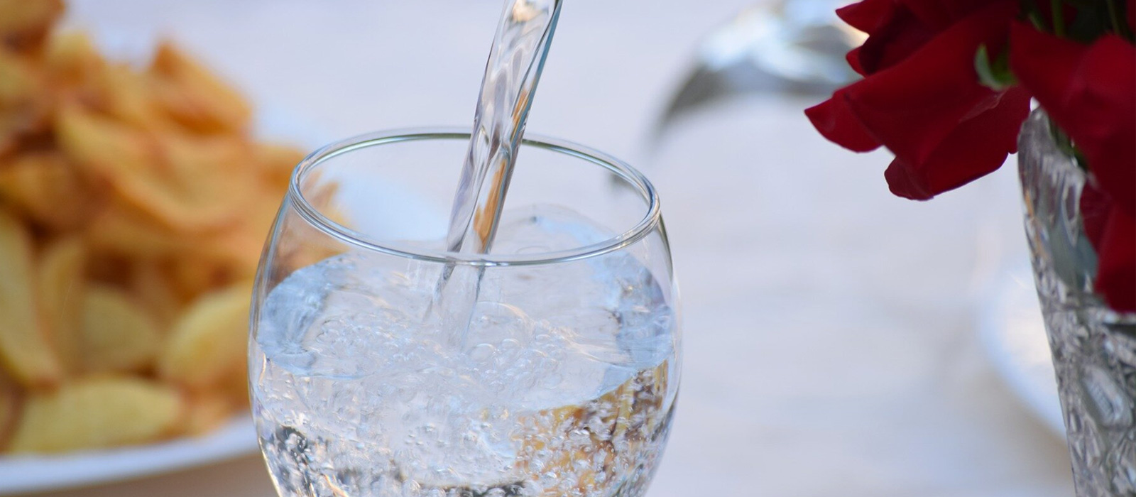 बिहानै खालीपेटमा पानी पिउने बानीले हुन्छन् यी सात फाइदा !