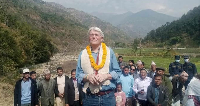 बेलायतका विकासमन्त्री  दुर्गम गाउँ नौमूलेमा