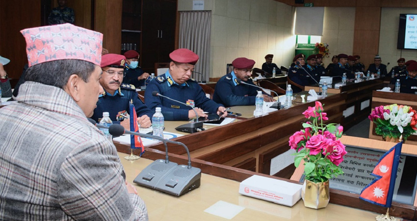 उपप्रधानमन्त्री श्रेष्ठले प्रहरी अधिकारीलाई दिए यस्तो निर्देशन